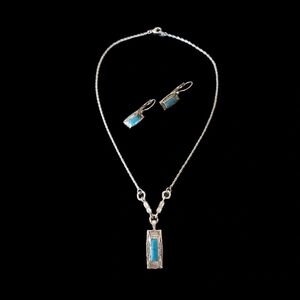 Vintage Southwest Turquoise Pendant Necklace & Earrings Set Silver Tone Sunburst